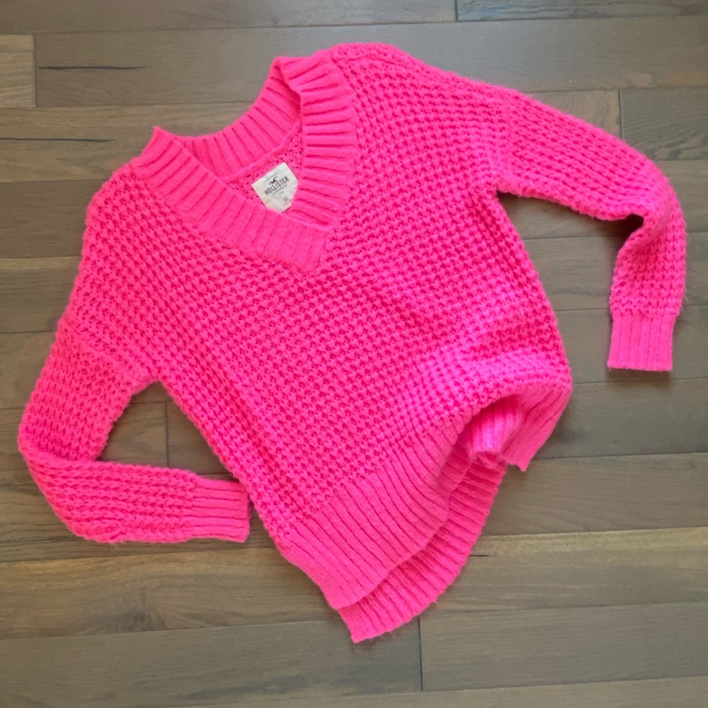 Women’s Hollister sweater